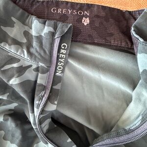 Greyson Men’s Camoscape Tate Quarter-Zip. XL.